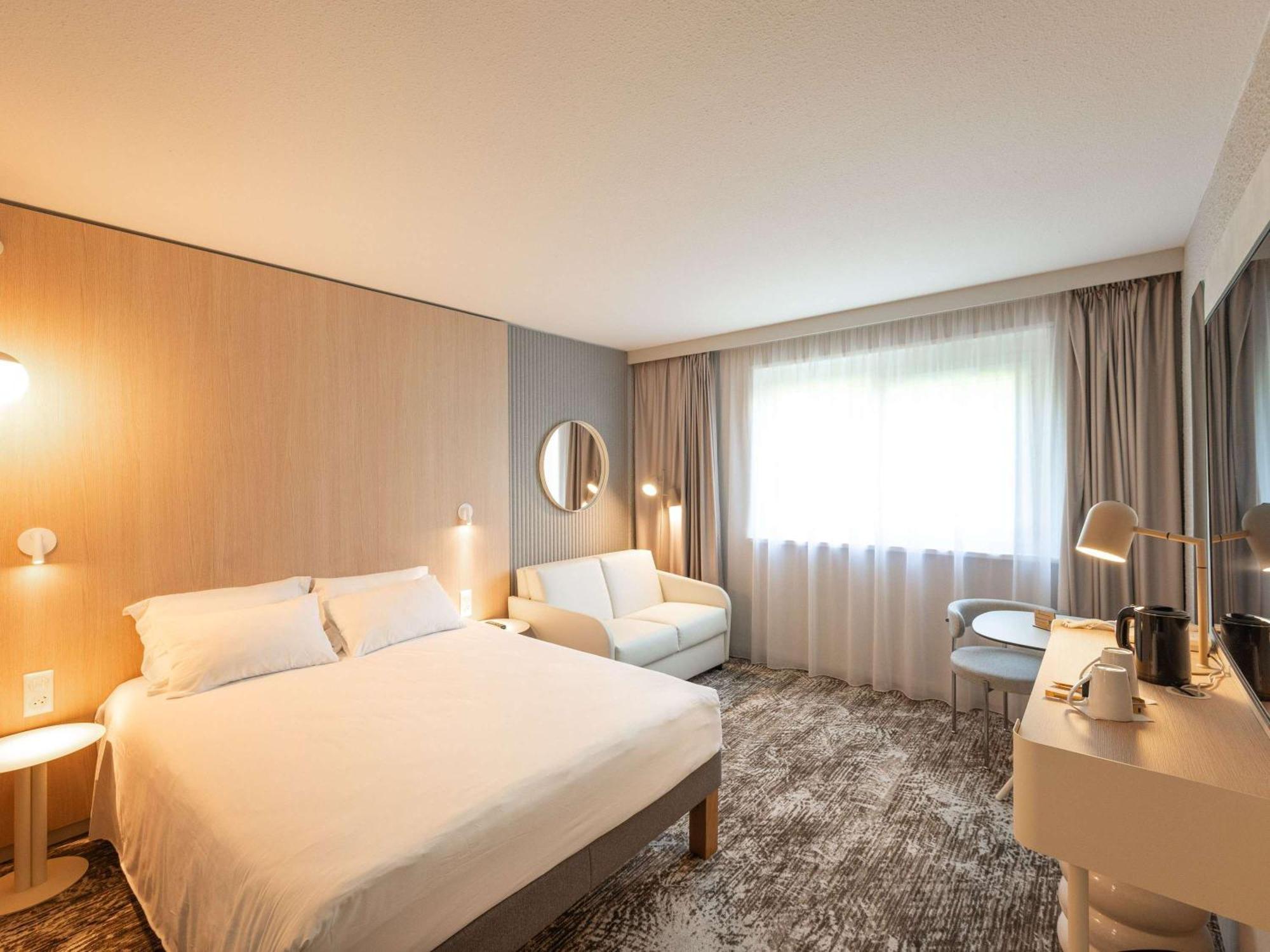 Hotel Novotel Nord Autoroute Du Soleil Mâcon