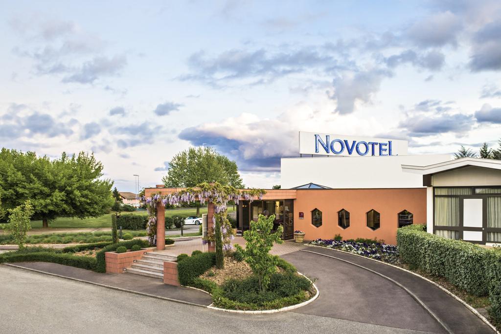 Hotel Novotel Nord Autoroute Du Soleil 4*