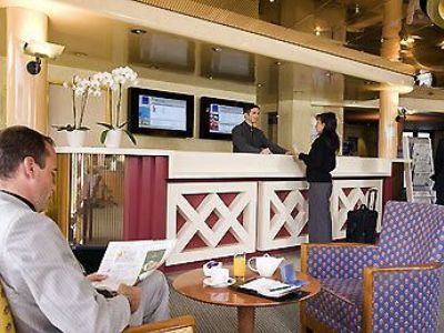 Novotel Nord - Porte De Bourgogne 4*